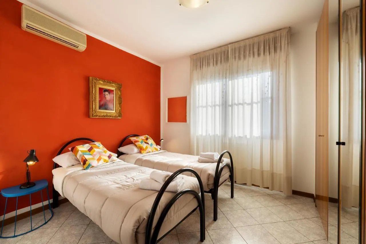 Appartamento We Home - House Of Stars - Bologna Italia